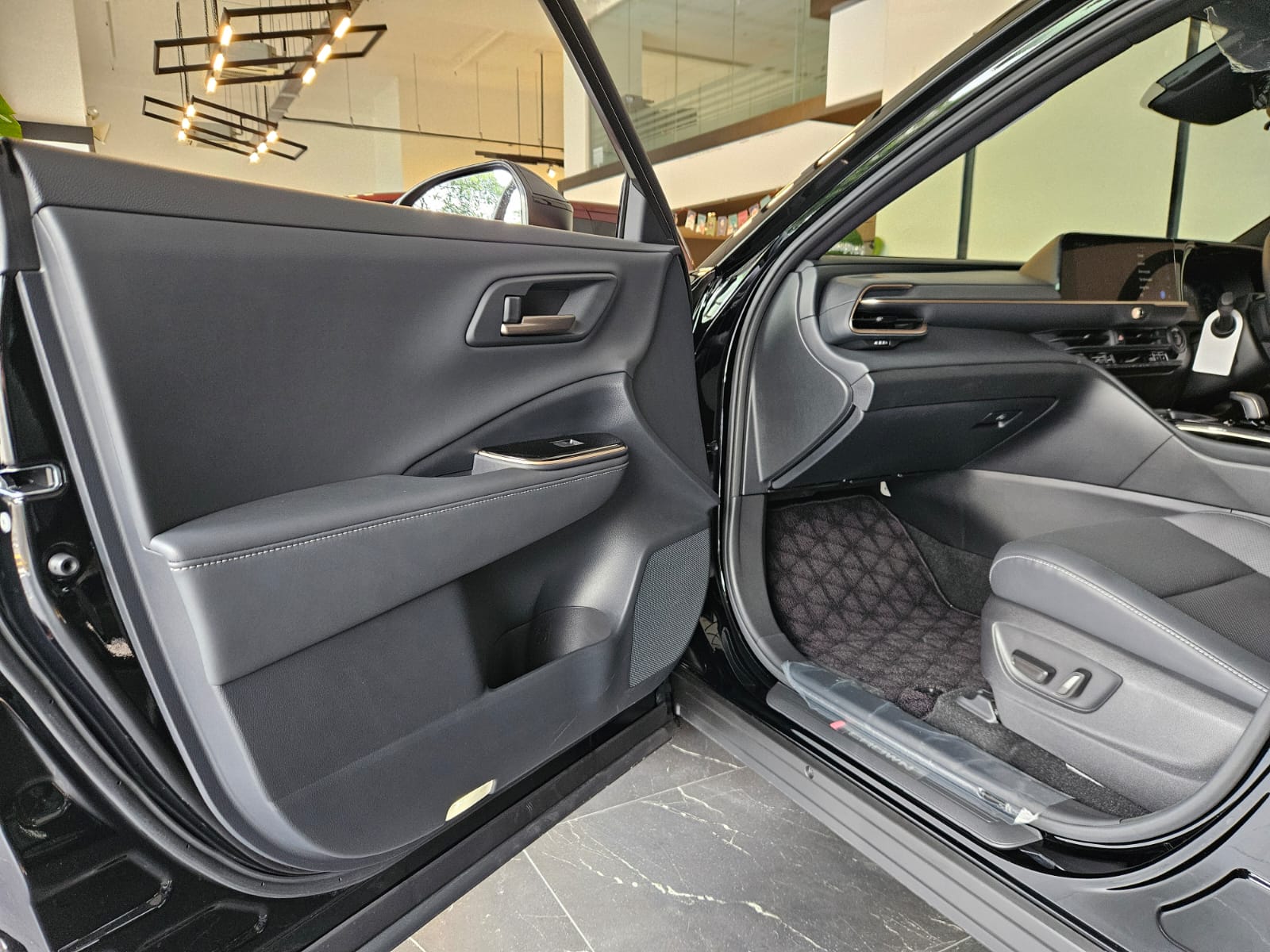 TOYOTA CROWN SPORT Z HYBRID