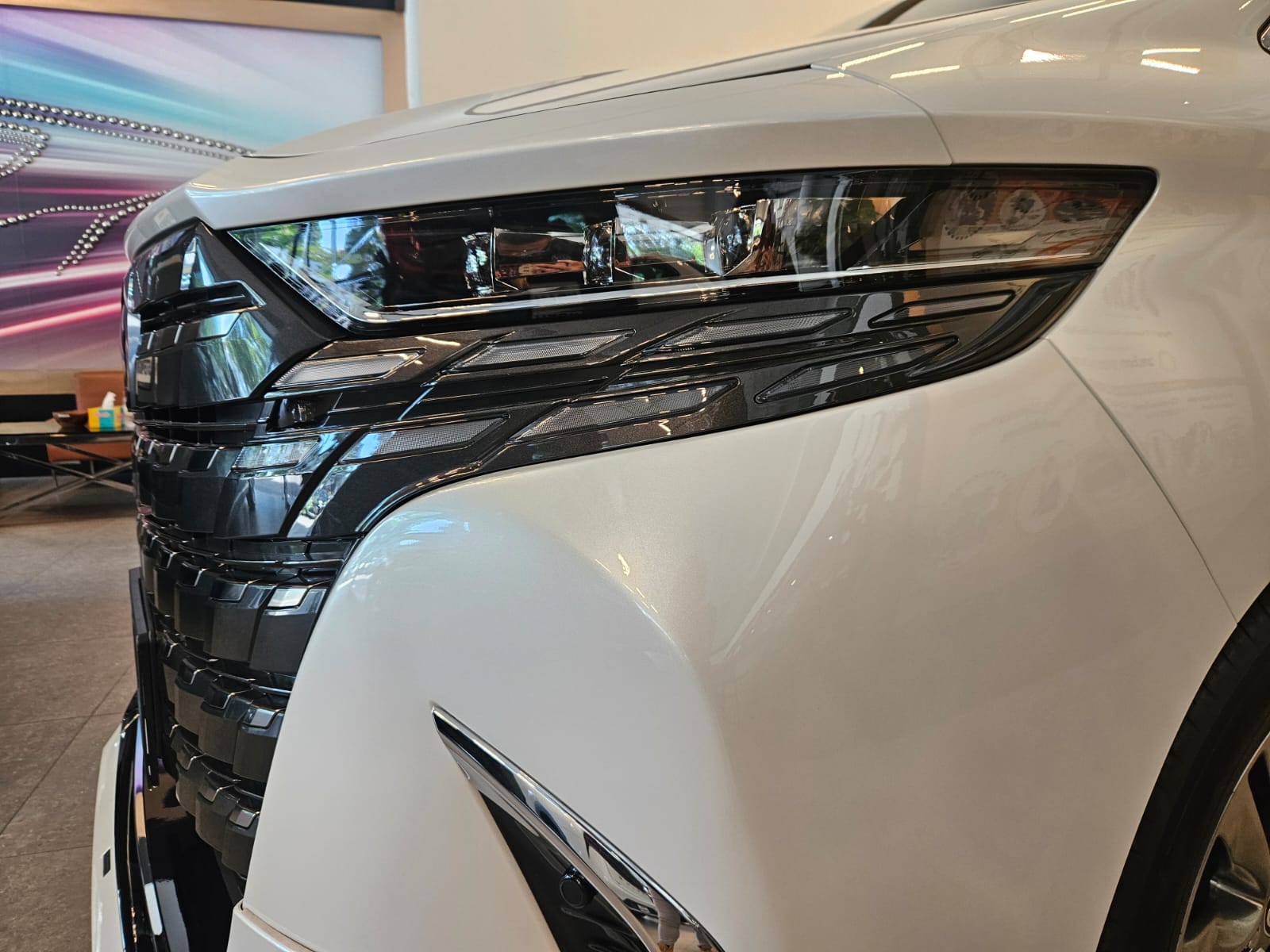 Toyota Alphard 2.5Z Hybrid