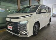 TOYOTA VOXY 1.8 SZ HYBRID