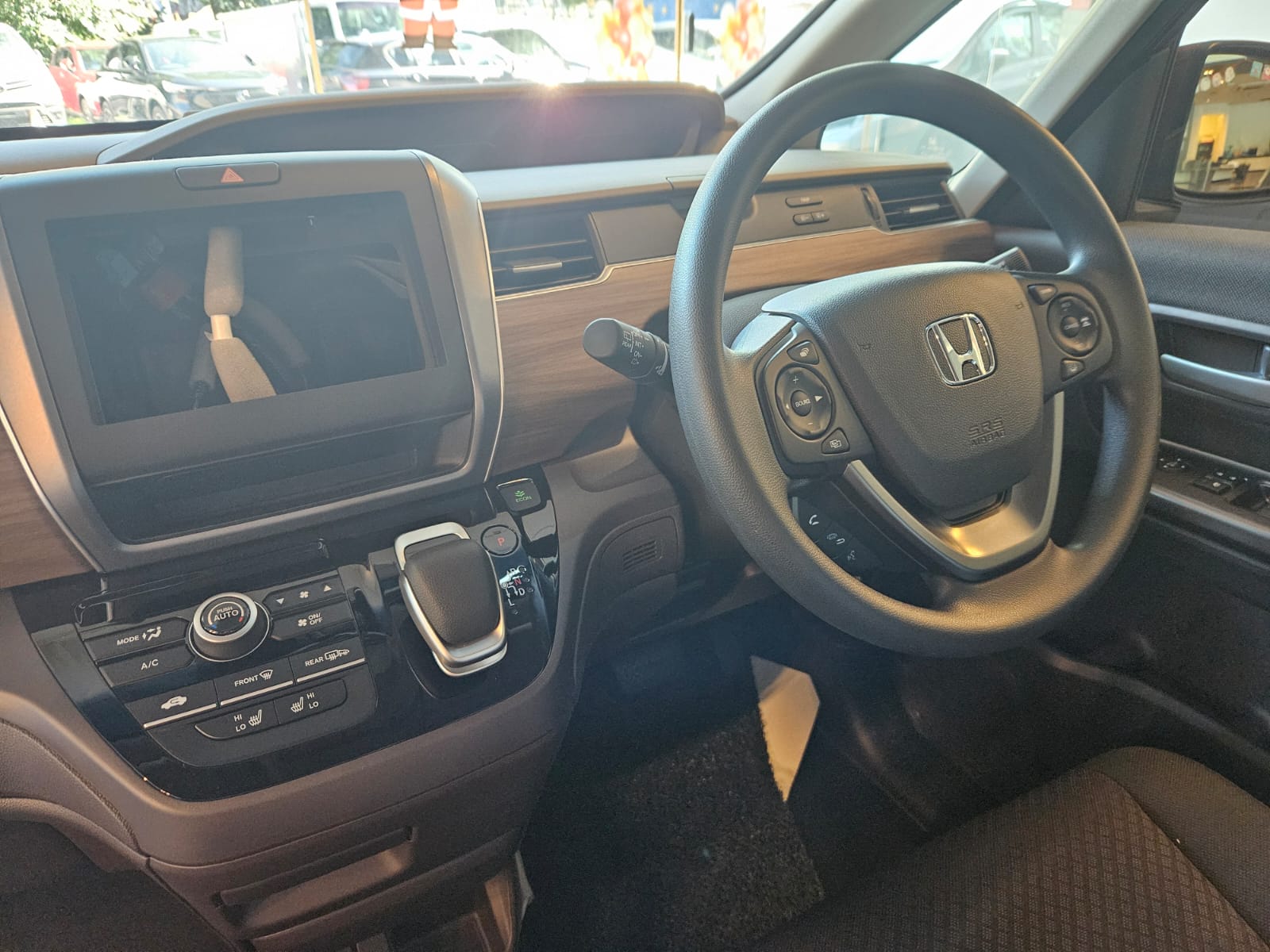 HONDA FREED HYBRID G 7-SEATER