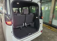 TOYOTA VOXY 1.8 SZ HYBRID