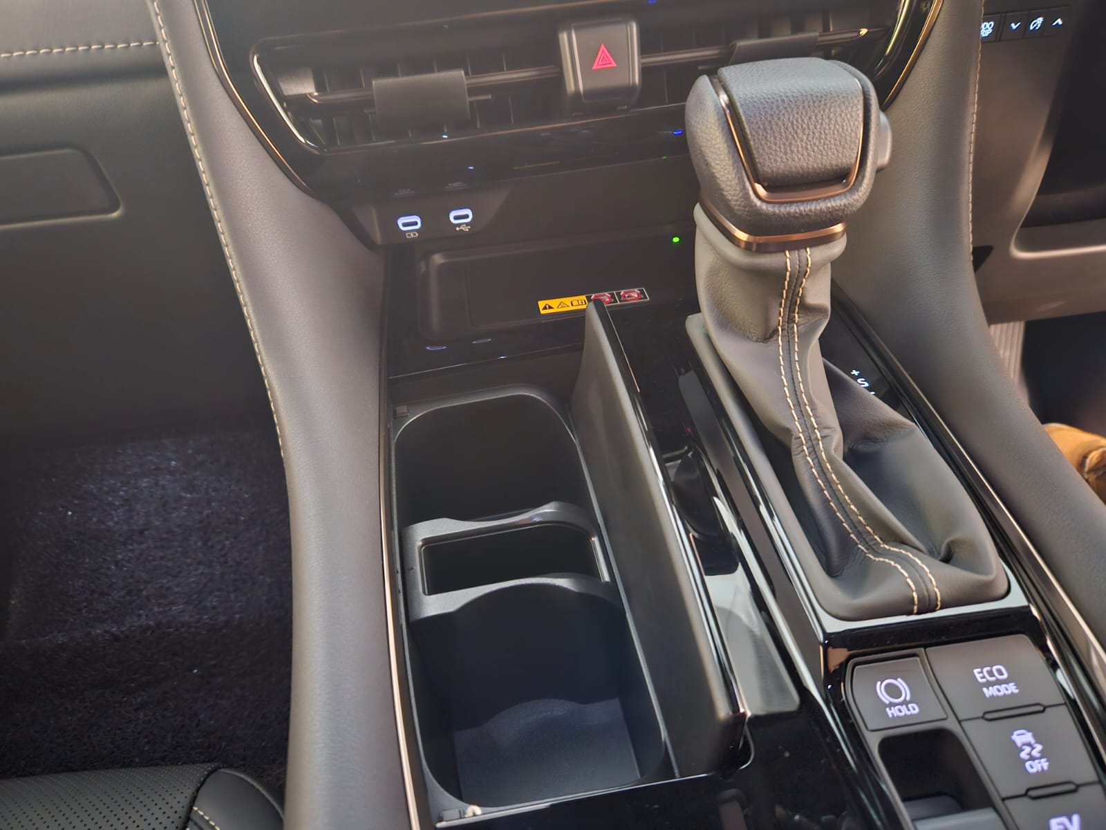 Toyota Alphard 2.5Z Hybrid