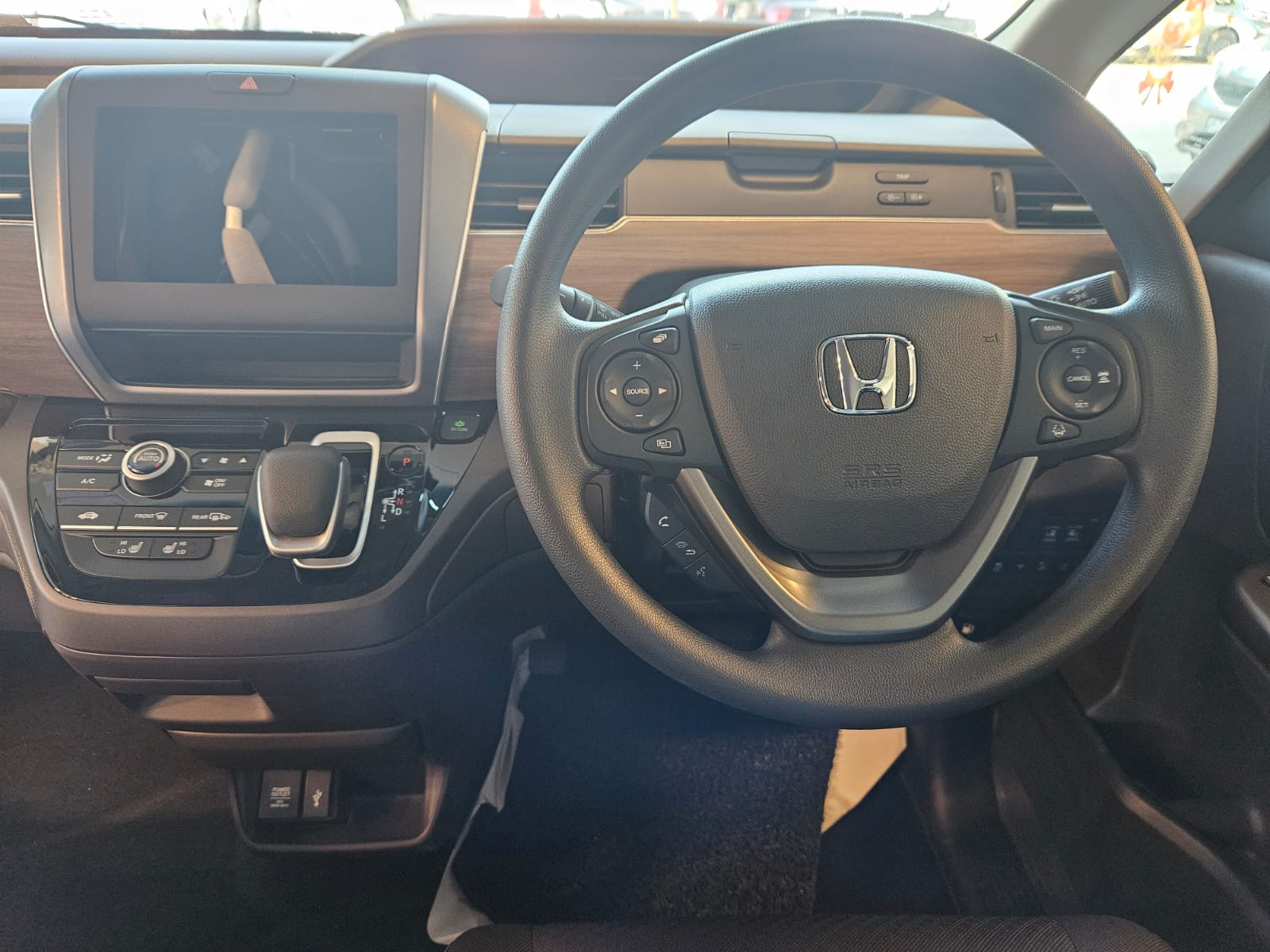 HONDA FREED HYBRID G 7-SEATER