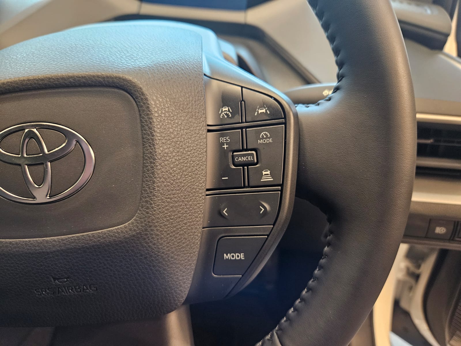 TOYOTA PRIUS X HYBRID 1.8A