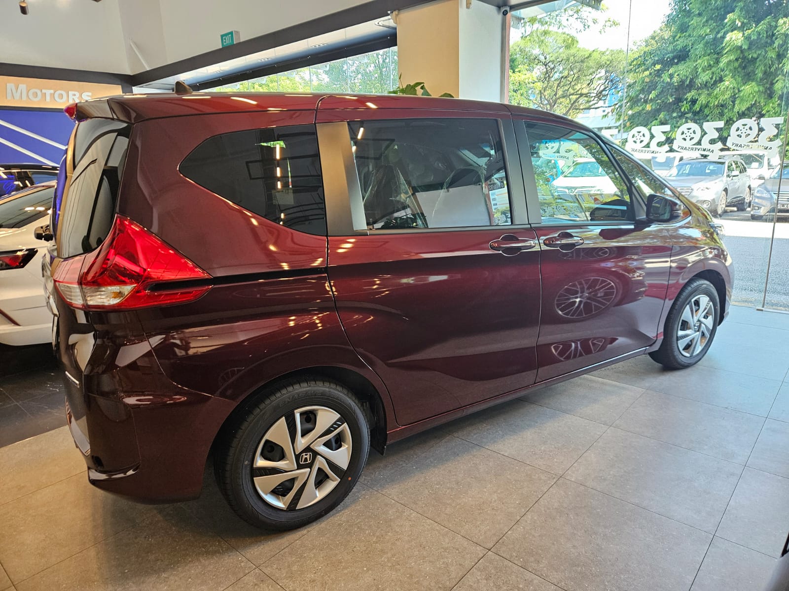 HONDA FREED HYBRID G 7-SEATER