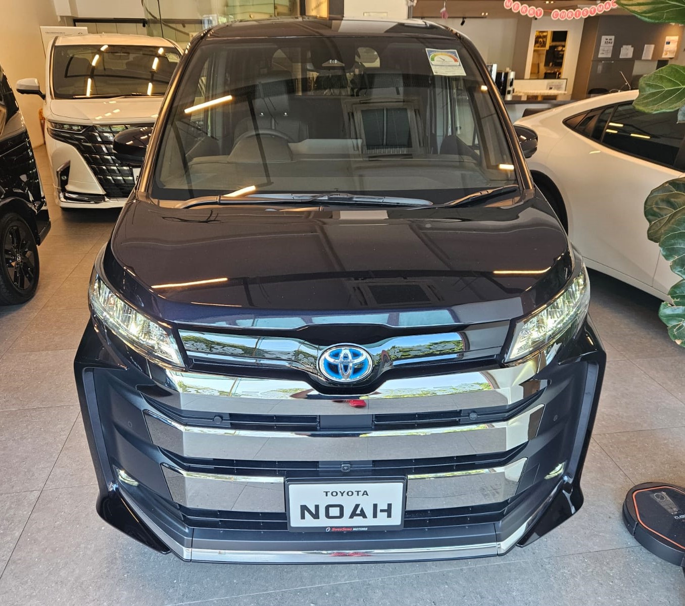 TOYOTA NOAH 1.8 SZ HYBRID