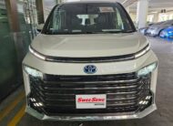 TOYOTA VOXY 1.8 SZ HYBRID