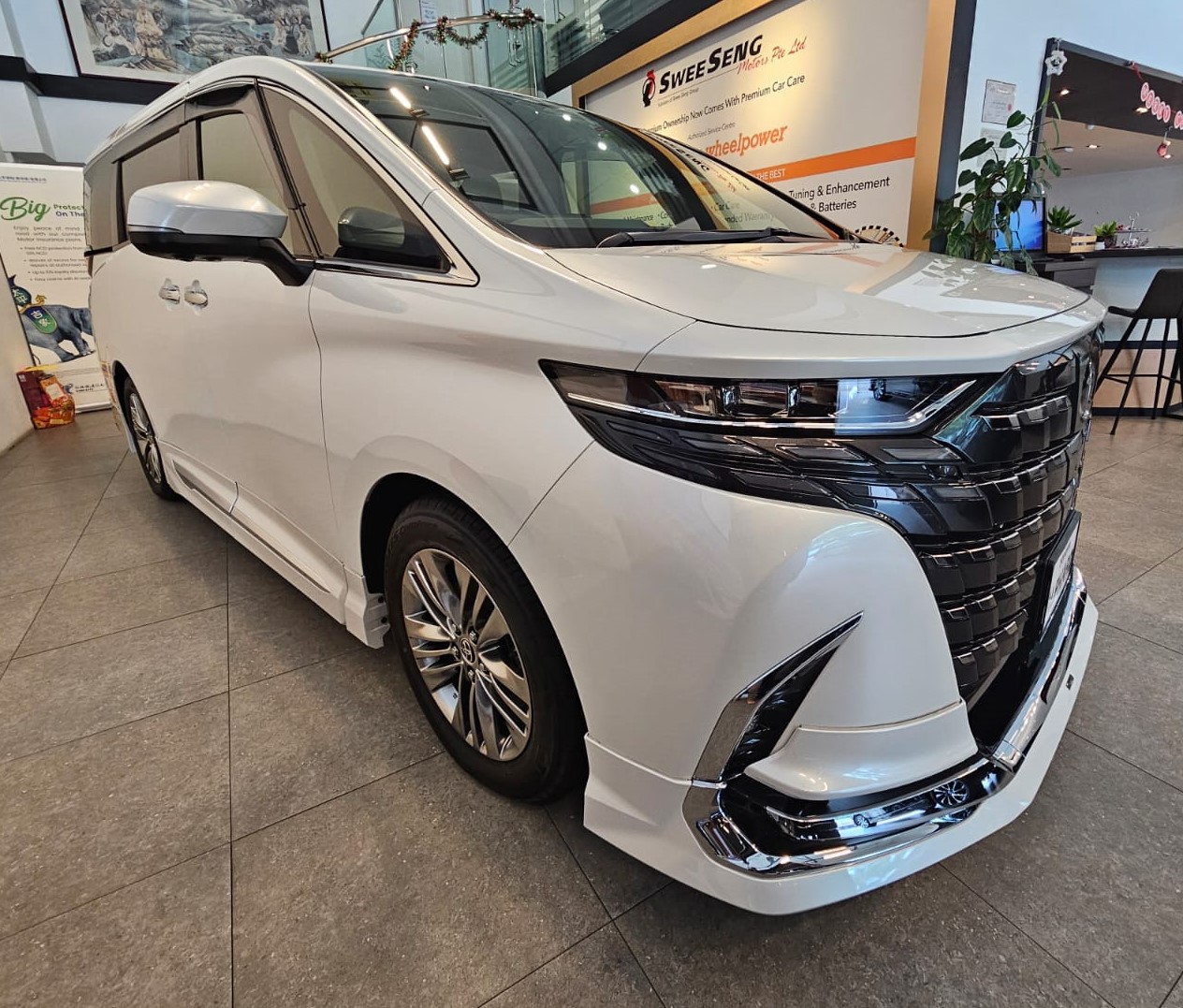 Toyota Alphard 2.5Z Hybrid